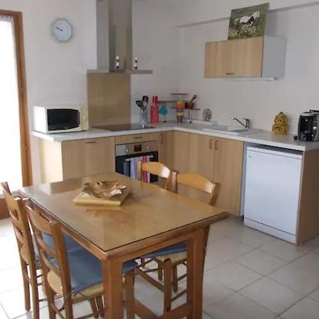 Appartement T2 Bas De Villa Avec Jardinet Au Calme Proche Mer La Seyne-sur-Mer Exterior foto